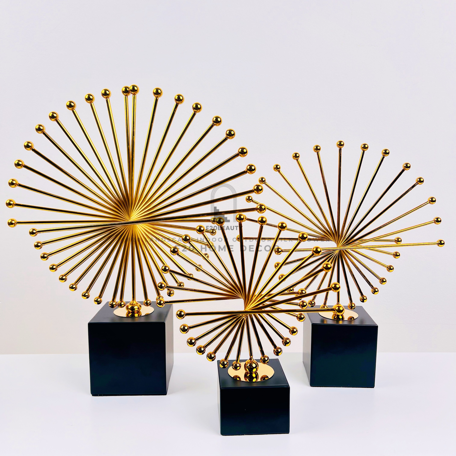 Tượng cánh quạt kim loại luôn là điểm nhấn hoàn hảo