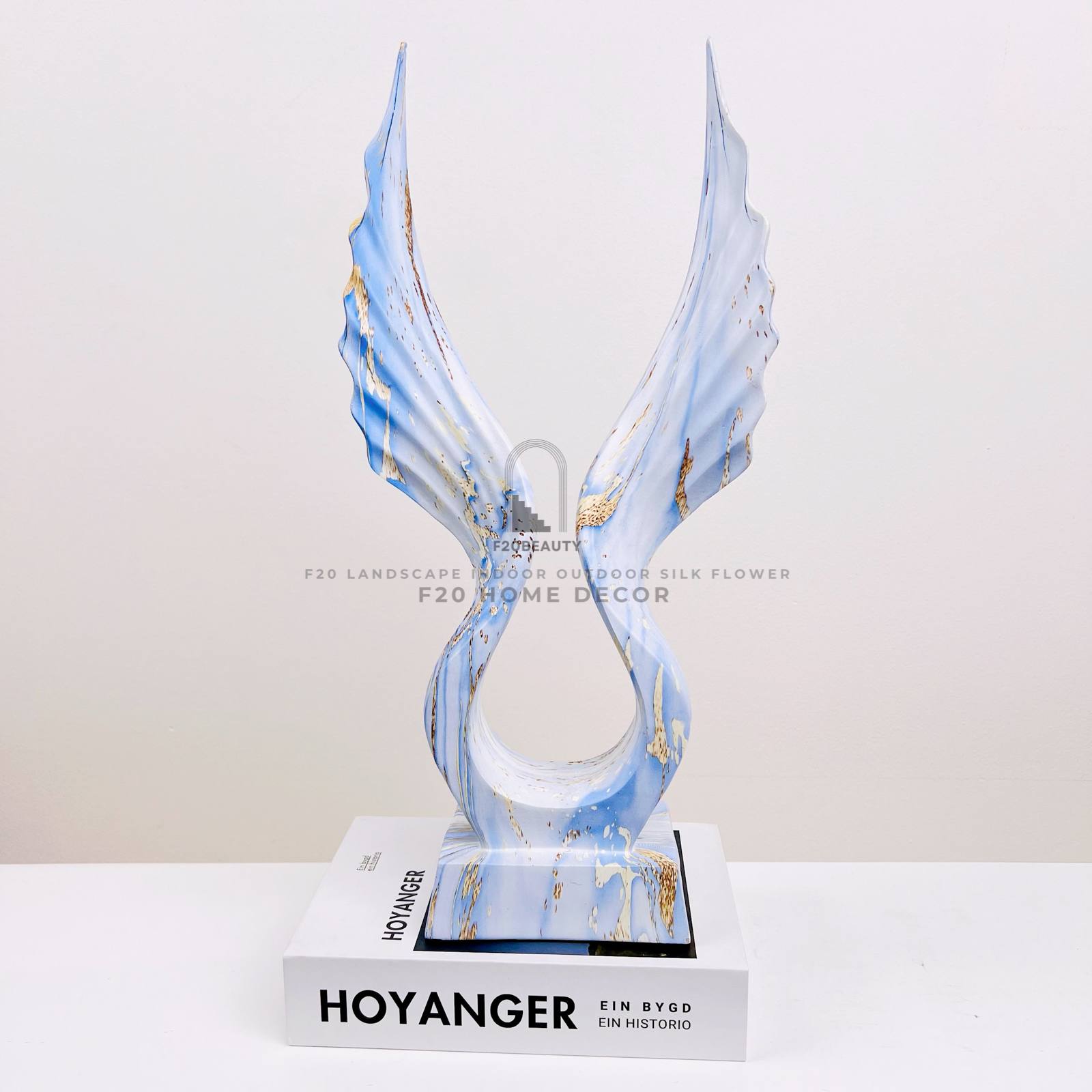 Tượng đôi cánh chim ưng - Gửi gắm khát khao chinh phục những tầm cao mới