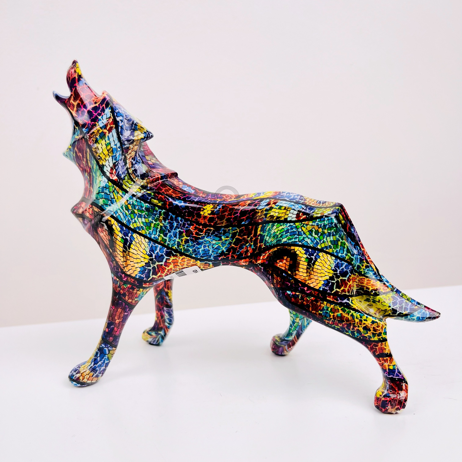 Tượng sói ngũ sắc - Gợi lên sự bí ẩn và sức mạnh hoang dã