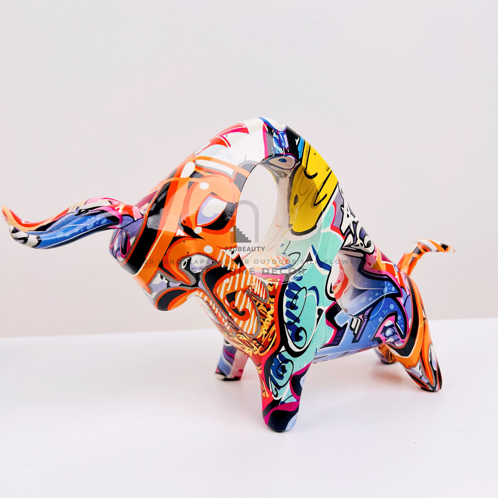Tượng trâu ngũ sắc - Thể hiện gu thẩm mỹ độc đáo của gia chủ
