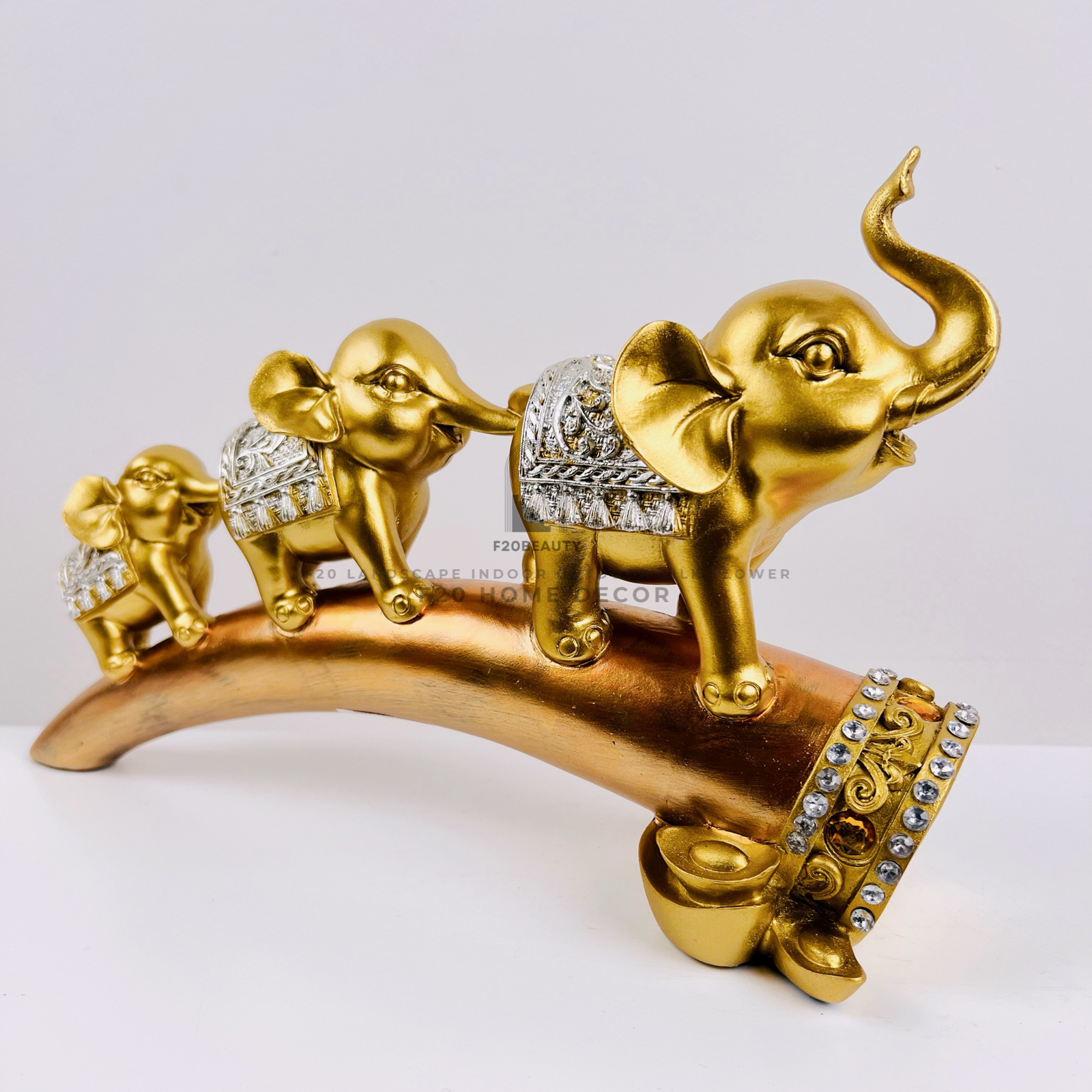 Tượng voi phong thủy mang đến bình an và tài lộc cho gia chủ