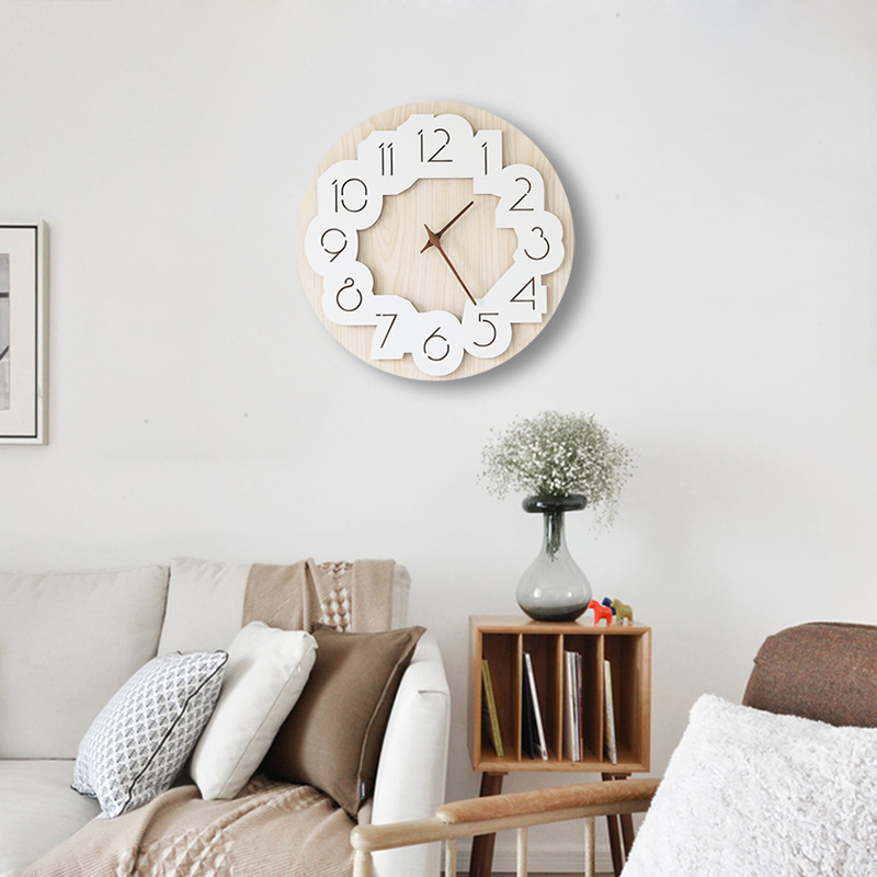 Đồng hồ nền gỗ kim giờ bằng gỗ