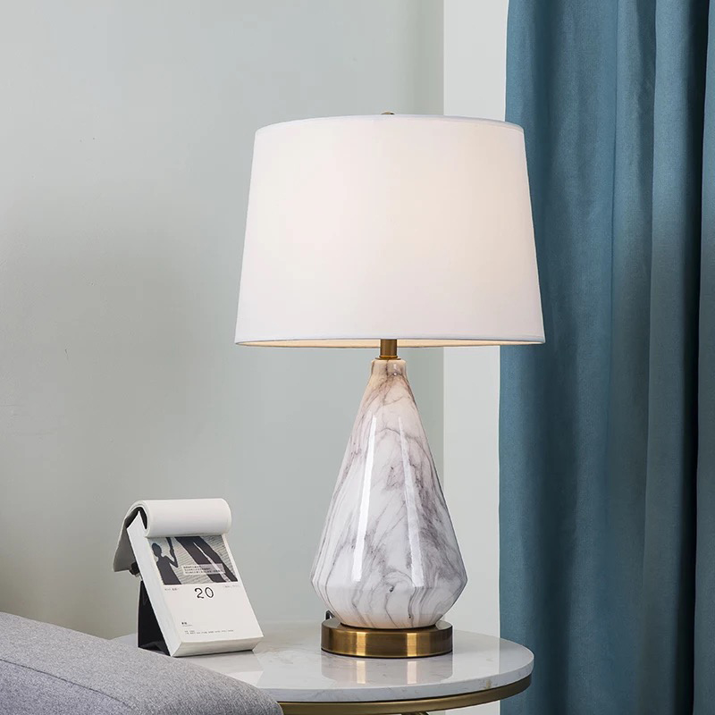 den-de-ban-van-da-cam-thach-phong-cach-hien-dai-5