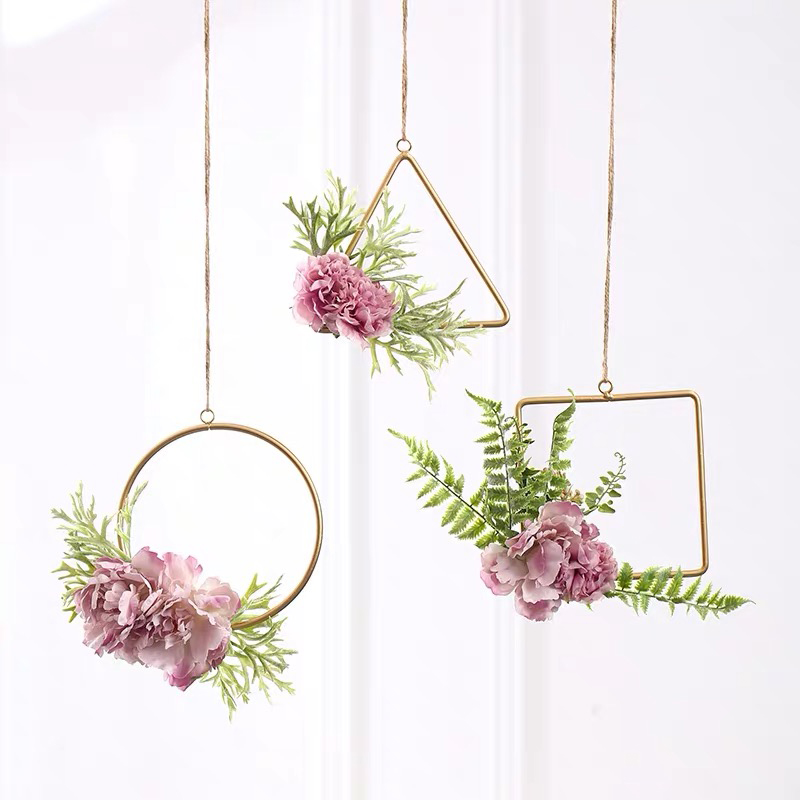 vong-hoa-treo-tuong-phong-cach-hien-dai-2