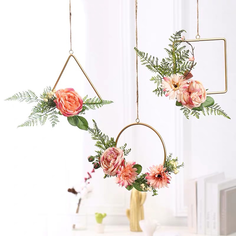 vong-hoa-treo-tuong-phong-cach-hien-dai-5