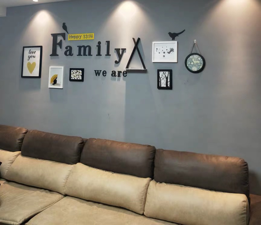 khung-hinh-family-kem-ke-treo-trang-tri-5