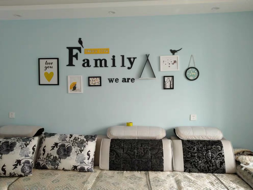 khung-hinh-family-kem-ke-treo-trang-tri-6