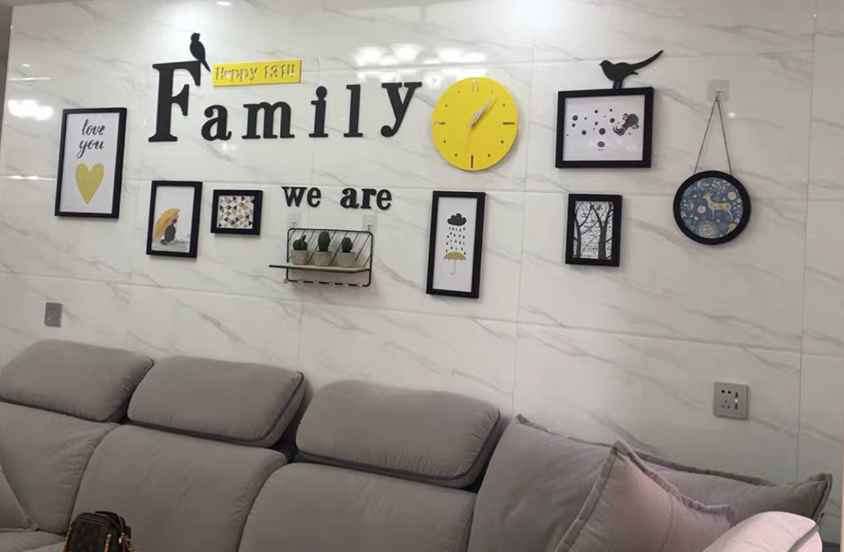 khung-hinh-family-kem-dong-ho-7