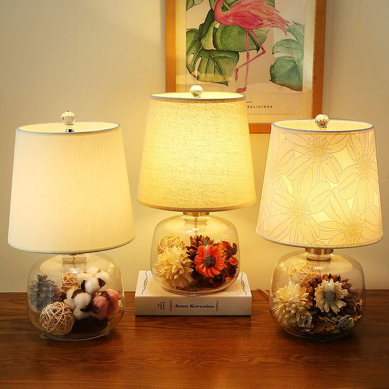 den-thuy-tinh-trang-tri-phong-ngu