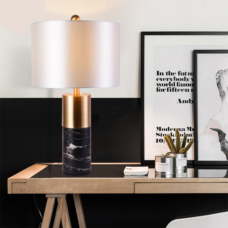 Đèn ngủ đẹp để bàn Marble luxury chân đá đen
