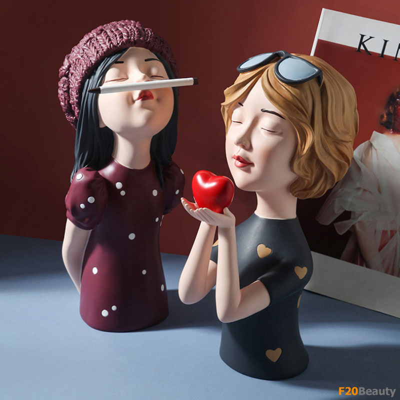 Tượng cô gái Lovely Girl