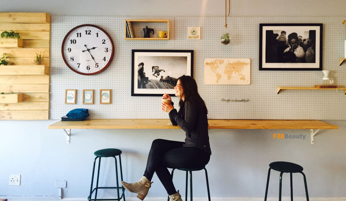 Đồng hồ treo tường tối giản phong cách hiện đại