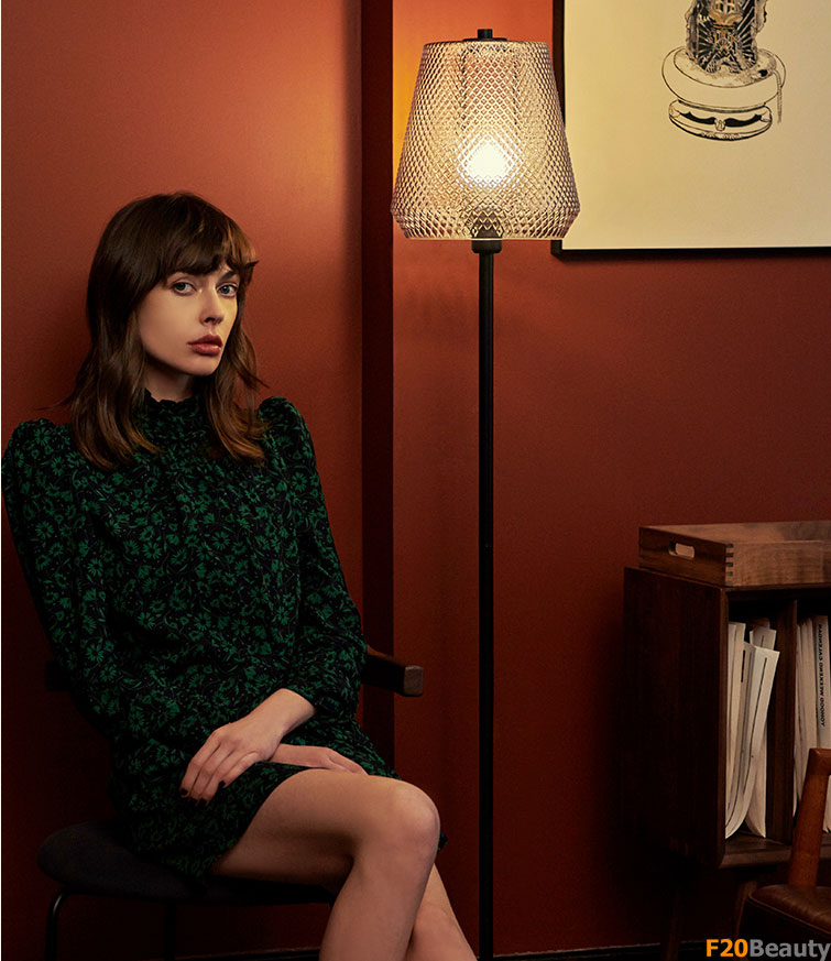 Đèn cây đứng Queen Lovely chân đá Marble